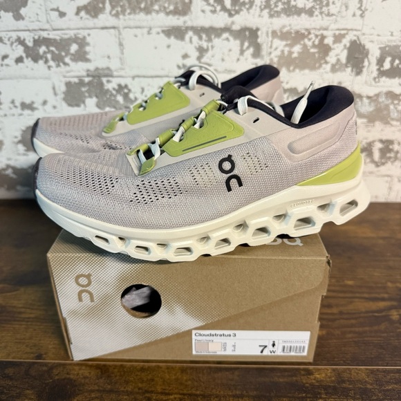 On Running Shoes - NEW - ON Running Cloudstratus 3 - Pearl/Ivory - Women's Size 7w